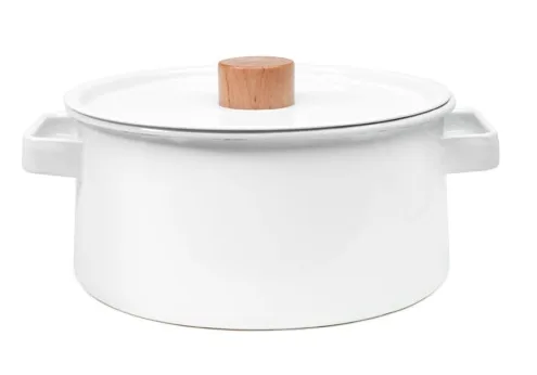 Can stock pots be sexy? We say yes. Ohhhh, yes.