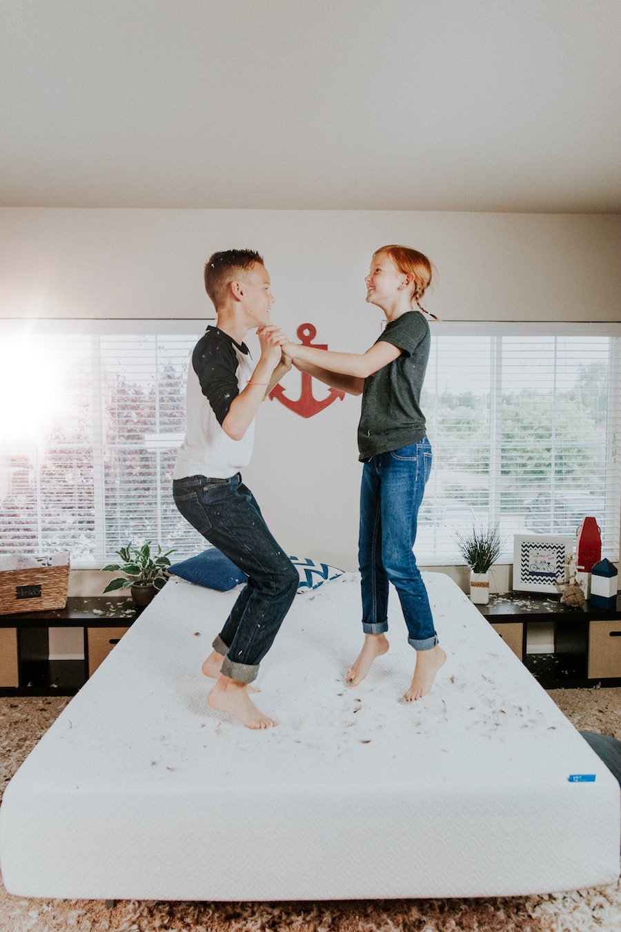 Things to put in a guest room: Tips for turning a kids' room into one | Photo by Allen Taylor via Unsplash