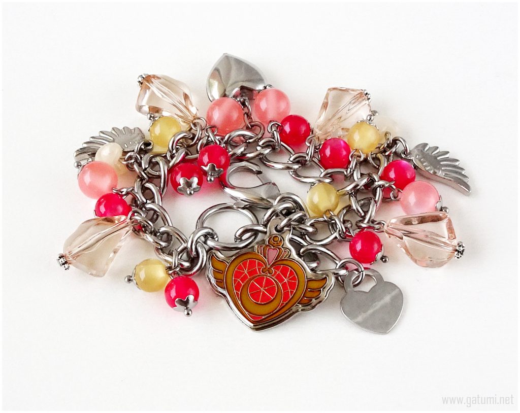 Creative Valentine's gift ideas supporting indie shops: Sailor Moon kawaii heart bracelet