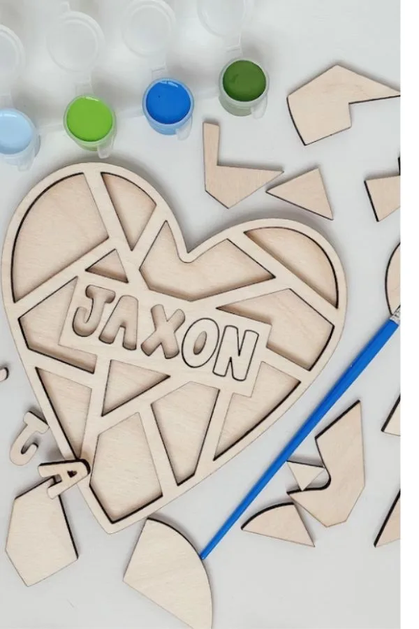 Best Valentine's gifts on Etsy for Kids: Happy Monster's felt mailbox and letters