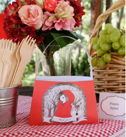 Girls' birthday party ideas - Little Red Riding Hood or Alice in Wonderland