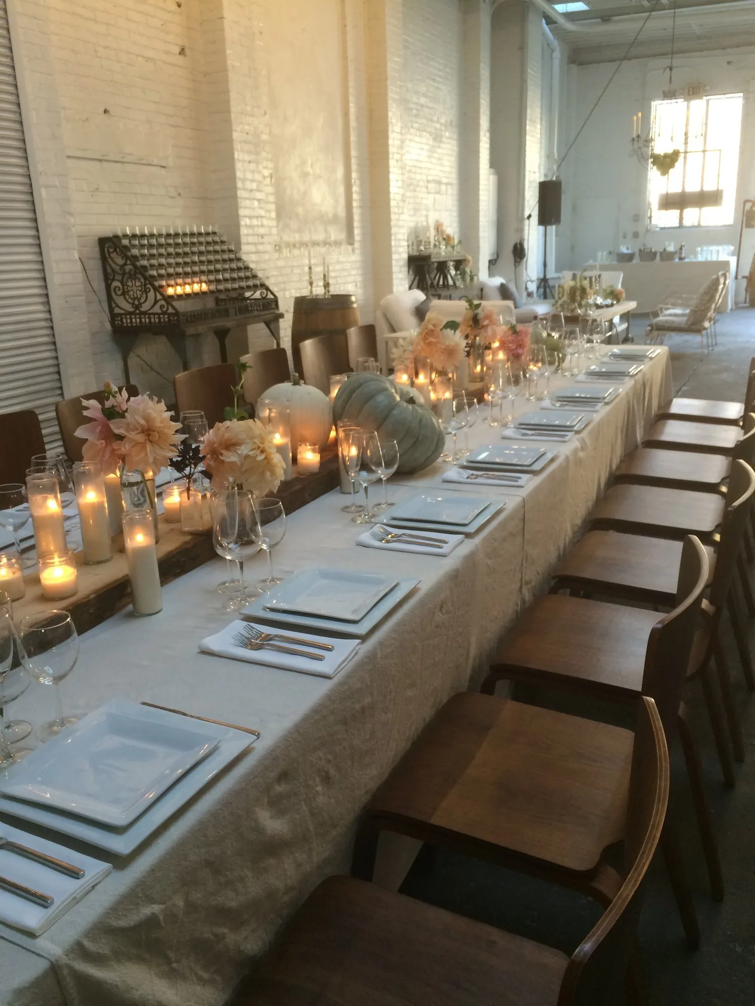 Gift ideas for stepmothers on Mother's Day: Brunch or dinner at a special restaurant