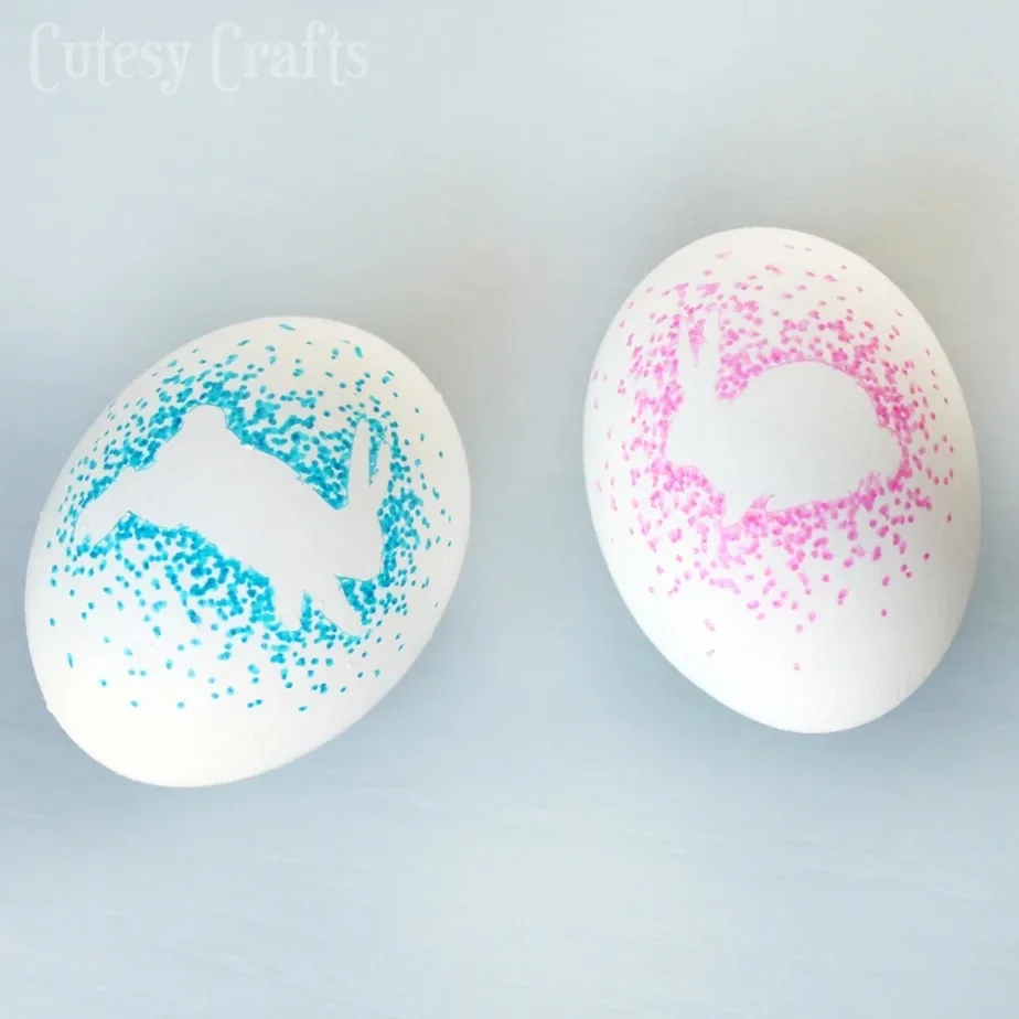 Dot-to-dot Sharpie Easter Egg decorating idea