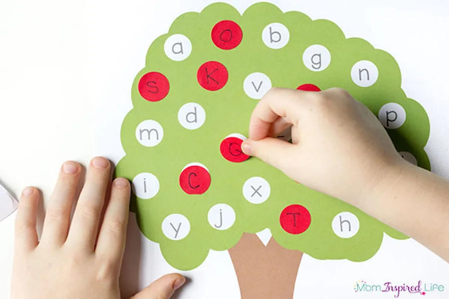 Educational activities for preschoolers: Alphabet Tree at Fun Learning for Kids