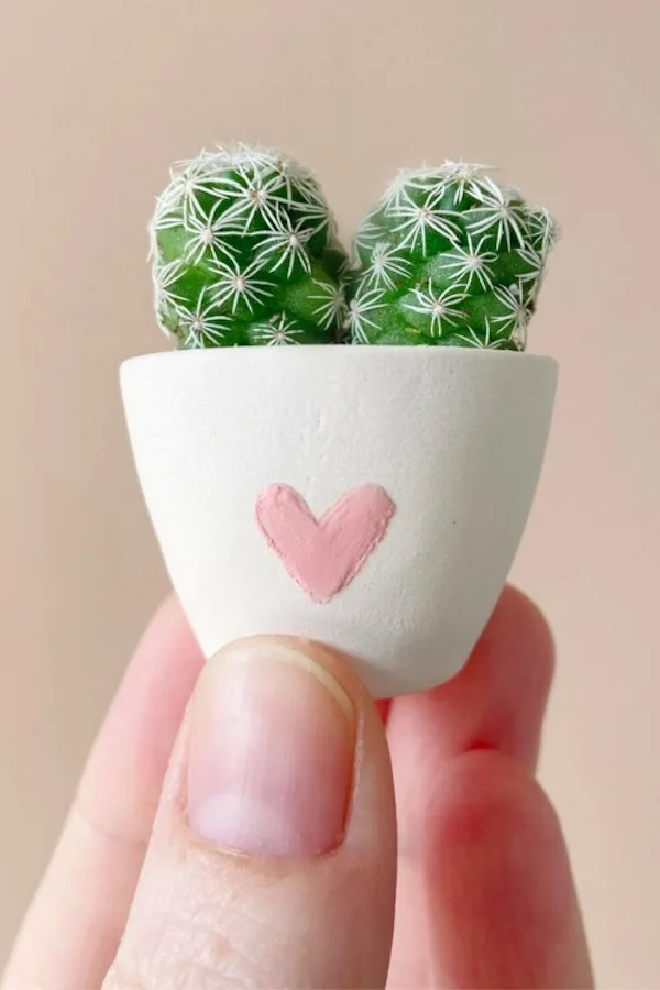 Best Valentine's gifts on Etsy for Teens: Lensiki IV's conversation heart bath bombs